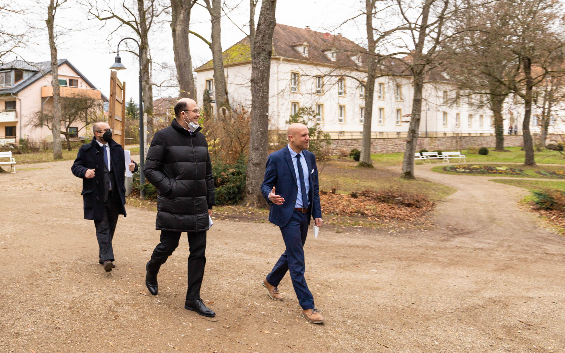 Nach dem erfolgreichen Abschluss der Generalsanierung hat das Kurhaus Hotel Bad Bocklet den kirchlichen Segen erhalten. Zum Festakt war auch Bayerns Finanzminister Albert Füracker angereist.