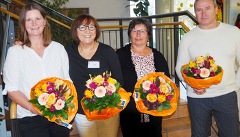 Zur Feier des 25. Jubiläums der Altarweihe im Haus St. Hedwig in Veitshöchheim wurden auch mehrere Silberne Dienstjubiläen gefeiert.