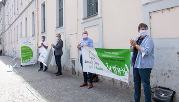 Beim „Dienst-Tag“ für Menschen protestierten Caritas-Vertreter unter anderem für bessere Arbeitsbedingungen in der Pflege. 