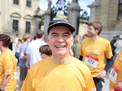 Bischof beim Würzburger Residenzlauf.