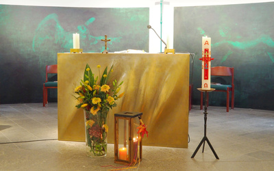 Zur Feier des 25. Jubiläums der Altarweihe im Haus St. Hedwig in Veitshöchheim wurden auch mehrere Silberne Dienstjubiläen gefeiert.