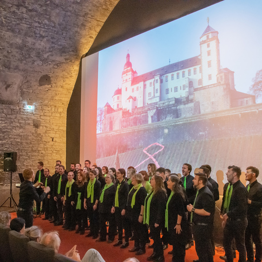 Der Pop-Chor Sotto Voce begleitete den Empfang zum Welt-Aids-Tag 2019 im Central im Bürgerbräu.