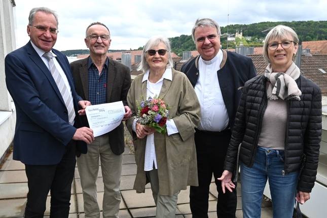 Scheckübergabe Klaus-Reinfurt-Stiftung