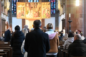 Weihbischof zu Gast bei der Caritas Weihbischof zu Gast bei der Caritas