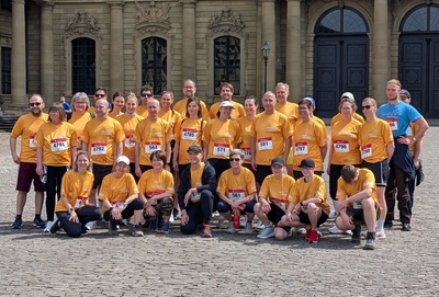 Würzburger Residenzlauf mit Caritas und Bistum.