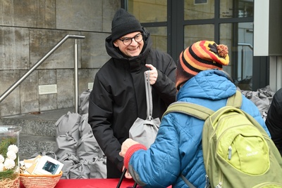 Weihnachtsandacht für wohnsitz- und obdachlose Menschen