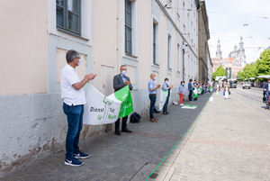 Beim „Dienst-Tag“ für Menschen protestierten Caritas-Vertreter unter anderem für bessere Arbeitsbedingungen in der Pflege. 