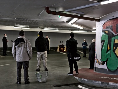 Die Weihnachtsandacht der Würzburger Wärmestube fand dieses Jahr im Parkhaus Am Theater statt.